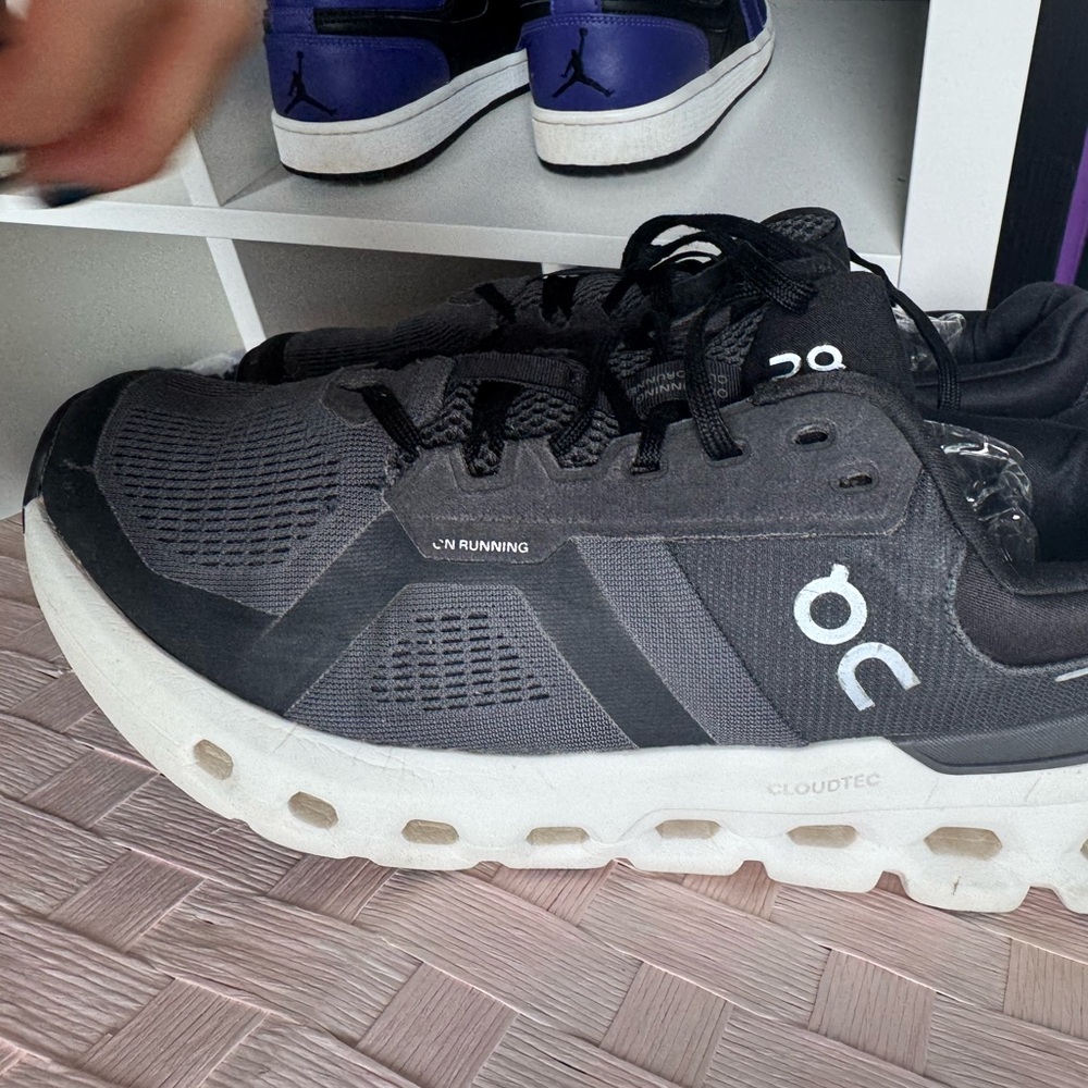 On Running Men's Gray and Black Athletic Shoes